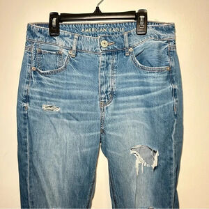 American Eagle AE Distressed Denim Tomgirl Blue Jeans Size 2